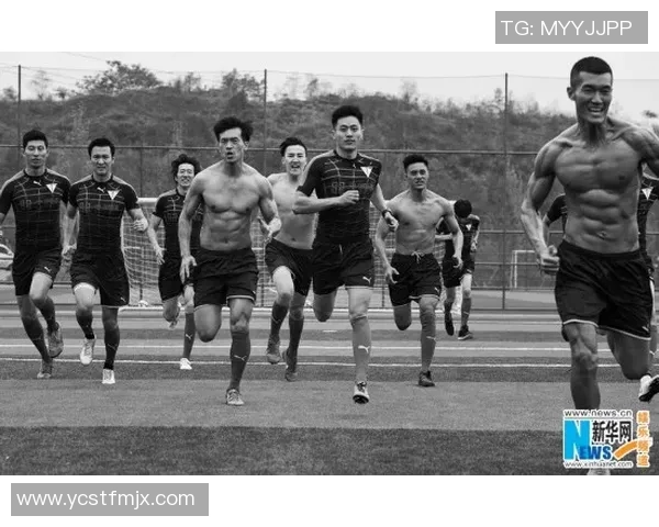 足球明星与手绳的奇妙结合展现运动与时尚的完美融合